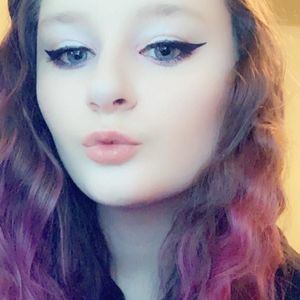 Meet your Posher, Calissa